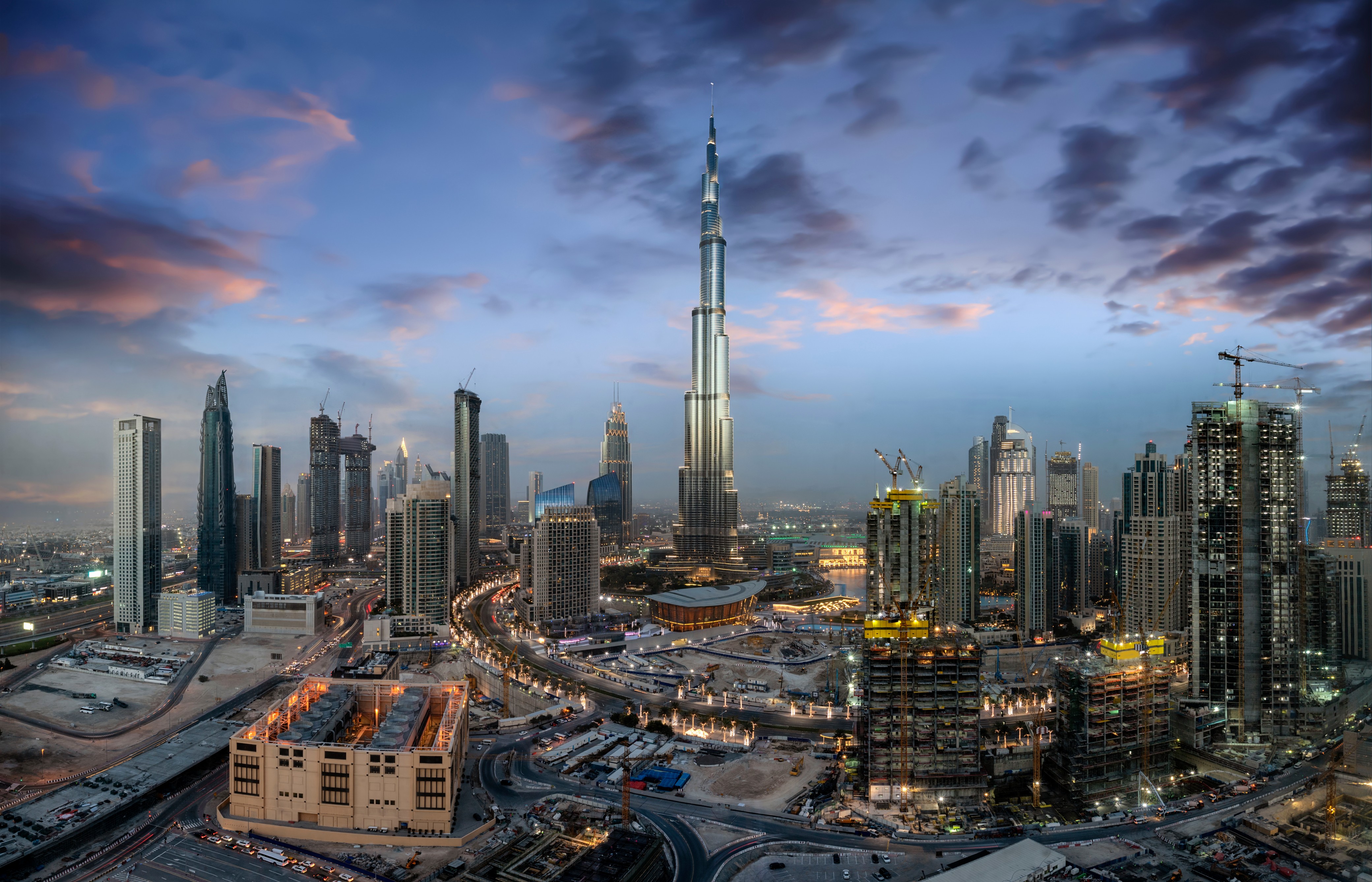 Dubai City - perfect for Investing
